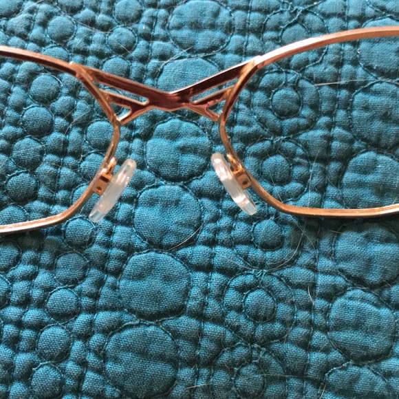 Vintage Cazal in gold with bronzy spattering. Very flattering and elegant. Deco! - Picture 5 of 8